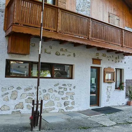 Casavecchia Bed & Breakfast Tiarno di Sopra